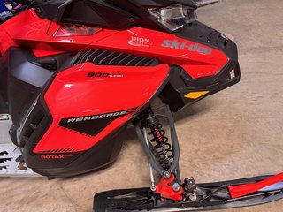 Ski-Doo RENEGADE X 900 TURBO  2019 à Charlemagne, Québec - 4 - w320h240px