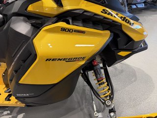 Ski-Doo RENEGADE XRS 900 TURBO R X-RS  2027 à Charlemagne, Québec - 2 - w320h240px