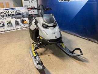 Ski-Doo SUMMIT ADRENALINE EDGE 154 600R  2026 à Charlemagne, Québec - 3 - w320h240px