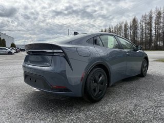 2026 Toyota Prius Plug-In Hybrid SE in Thetford Mines, Quebec - 5 - w320h240px