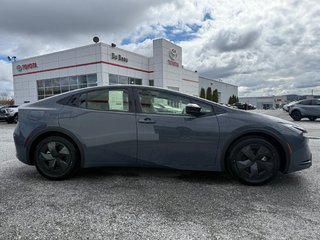 2026 Toyota Prius Plug-In Hybrid SE in Thetford Mines, Quebec - 4 - w320h240px