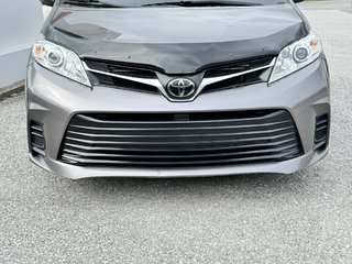 Toyota Sienna LE AWD / INSPECTER / PRÊTE POUR L'AVENTURE / 7 PASSAGERS 2020 à Thetford Mines, Québec - 4 - w320h240px