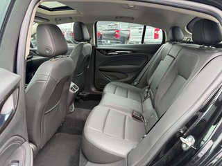 2018 Buick Regal Sportback in Victoriaville, Quebec - 12 - w320h240px