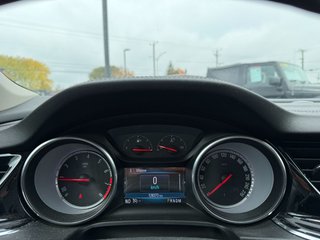 2018 Buick Regal Sportback in Victoriaville, Quebec - 30 - w320h240px