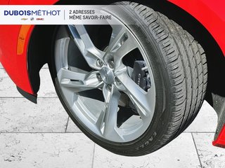 Chevrolet Camaro LT1, CUIR, DÉCAPOTABLE, MANUELLE 2022 à Plessisville, Québec - 2 - w320h240px
