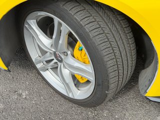 2016 Chevrolet Corvette in Victoriaville, Quebec - 2 - w320h240px