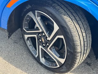 2025 Chevrolet Equinox EV in Victoriaville, Quebec - 2 - w320h240px