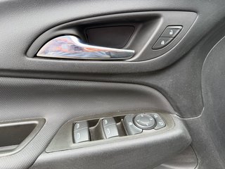 Chevrolet Equinox  2023 à Victoriaville, Québec - 15 - w320h240px