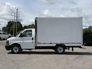 2025 Chevrolet Express Commercial Cutaway CUBE 12 PIEDS, V8 6.6L A GAS, CAMERA !!! in Plessisville, Quebec - 3 - w320h240px