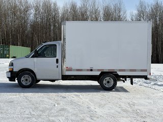 2025 Chevrolet Express Cutaway 3500 WT 139'' in Plessisville, Quebec - 3 - w320h240px