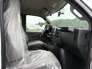 Chevrolet Express Cutaway 3500  2026 à Plessisville, Québec - 12 - w320h240px