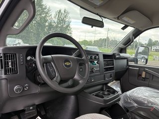 Chevrolet Express Cutaway 3500  2026 à Plessisville, Québec - 14 - w320h240px