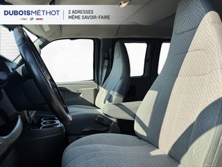 2020 Chevrolet Express Passenger in Plessisville, Quebec - 19 - w320h240px