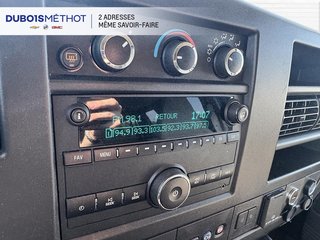 2020 Chevrolet Express Passenger in Plessisville, Quebec - 24 - w320h240px