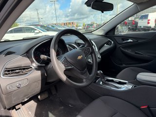 2019 Chevrolet Malibu in Victoriaville, Quebec - 23 - w320h240px