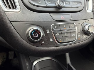 2019 Chevrolet Malibu in Victoriaville, Quebec - 18 - w320h240px