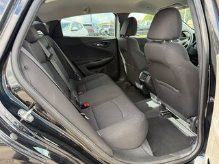 2019 Chevrolet Malibu in Victoriaville, Quebec - 8 - w320h240px