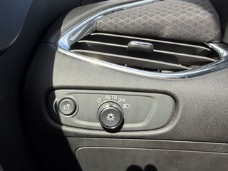 2019 Chevrolet Malibu in Victoriaville, Quebec - 15 - w320h240px
