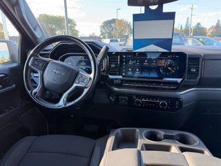 Chevrolet Silverado 1500  2023 à Victoriaville, Québec - 13 - w320h240px