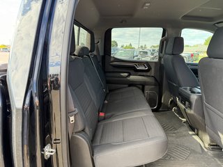 2023 Chevrolet Silverado 1500 in Plessisville, Quebec - 10 - w320h240px