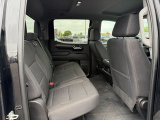 Chevrolet Silverado 1500  2023 à Victoriaville, Québec - 10 - w320h240px