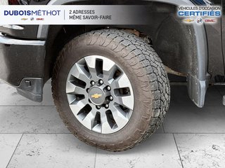 Chevrolet Silverado 2500HD CUSTOM, V8 6.6L DURAMAX, DIESEL, 4X4,CREW !!! 2023 à Victoriaville, Québec - 2 - w320h240px