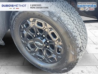 2024 Chevrolet Silverado 2500HD LT, MIDNIGHT, CREW, V8 6.6L, ESSENCE, GAS CUIR 4X4 in Plessisville, Quebec - 2 - w320h240px