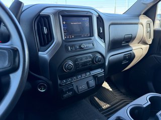 Chevrolet Silverado 2500HD  2024 à Victoriaville, Québec - 21 - w320h240px