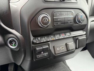 Chevrolet Silverado 2500HD  2024 à Victoriaville, Québec - 26 - w320h240px