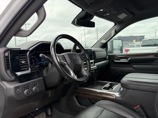 Chevrolet Silverado 3500HD  2024 à Victoriaville, Québec - 17 - w320h240px
