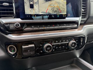 Chevrolet Silverado 3500HD  2024 à Victoriaville, Québec - 24 - w320h240px