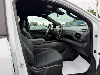 2025 Chevrolet Silverado EV in Plessisville, Quebec - 12 - w320h240px