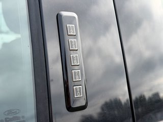2016 Ford F-150 in Victoriaville, Quebec - 2 - w320h240px