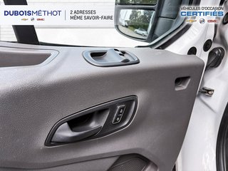 2022 Ford Transit Cargo Van in Victoriaville, Quebec - 21 - w320h240px