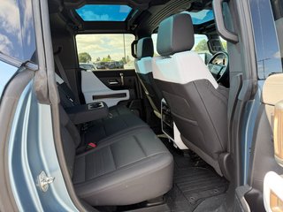 2024 GMC HUMMER EV SUV in Plessisville, Quebec - 11 - w320h240px