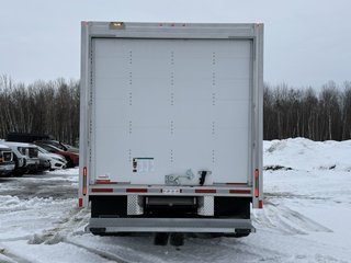 2024 GMC Savana Commercial Cutaway 4500, CUBE 16 PIEDS, V8 6.6L ESSENCE, DOULE ROUES! in Victoriaville, Quebec - 5 - w320h240px