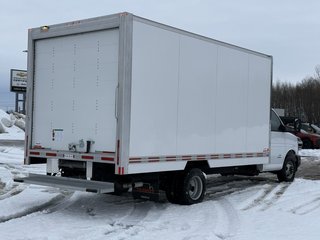 2024 GMC Savana Commercial Cutaway 4500, CUBE 16 PIEDS, V8 6.6L ESSENCE, DOULE ROUES! in Victoriaville, Quebec - 6 - w320h240px