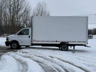 2024 GMC Savana Commercial Cutaway 4500, CUBE 16 PIEDS, V8 6.6L ESSENCE, DOULE ROUES! in Victoriaville, Quebec - 3 - w320h240px