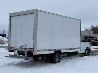 2024 GMC Savana Commercial Cutaway 4500, CUBE 16 PIEDS, V8 6.6L ESSENCE, DOULE ROUES! in Victoriaville, Quebec - 6 - w320h240px