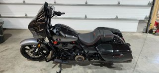 2025 Harley-Davidson Street Glide 121 CVO in Victoriaville, Quebec - 2 - w320h240px