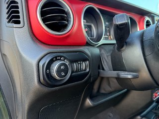 2021 Jeep Gladiator in Plessisville, Quebec - 17 - w320h240px