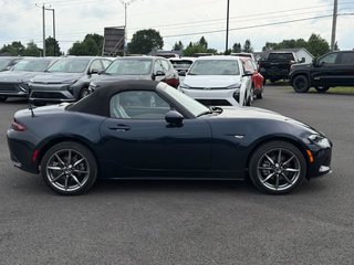 Mazda MX-5  2022 à Plessisville, Québec - 14 - w320h240px