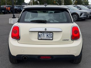 2014 MINI Cooper Hardtop in Plessisville, Quebec - 6 - w320h240px