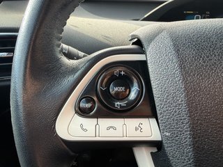 2017 Toyota Prius Prime in Victoriaville, Quebec - 20 - w320h240px