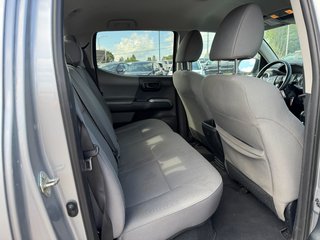 Toyota Tacoma  2017 à Victoriaville, Québec - 8 - w320h240px