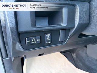 2017 Toyota Tacoma in Victoriaville, Quebec - 22 - w320h240px