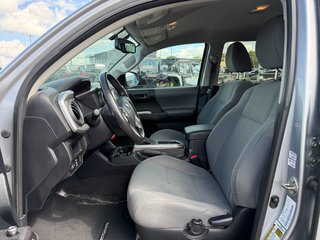 Toyota Tacoma  2017 à Victoriaville, Québec - 12 - w320h240px