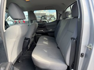 Toyota Tacoma  2017 à Victoriaville, Québec - 7 - w320h240px