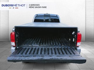 2017 Toyota Tacoma in Victoriaville, Quebec - 11 - w320h240px