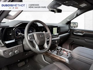 Chevrolet SILVERADO 1500 CREW RST 4RM  2026 à Victoriaville, Québec - 4 - w320h240px